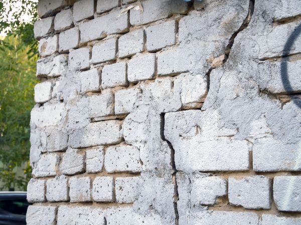 Cracked Brick Wall Repair in Herndon